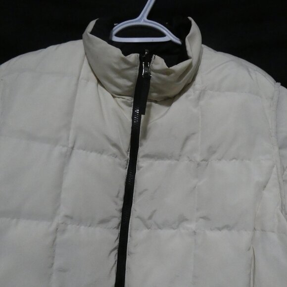 Liz Claiborne | medium | Reversible Black - White Quilted Puffer Coat - Picture 5 of 16